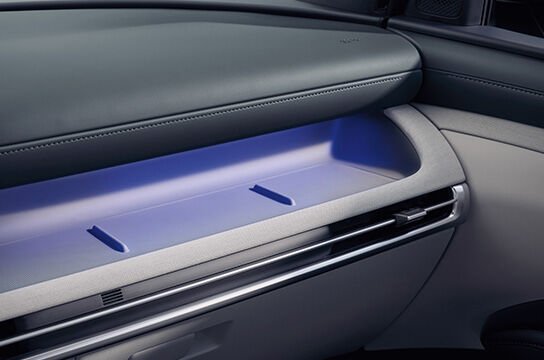 Атмосферная подсветка / Многофункциональный отсек
